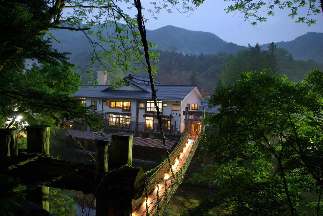 Honke Bankyu Hotel Nikko Exterior photo