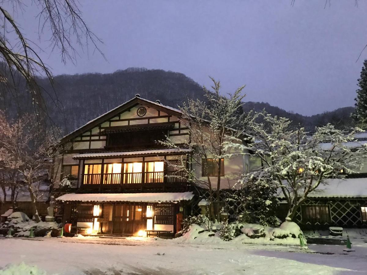 Honke Bankyu Hotel Nikko Exterior photo