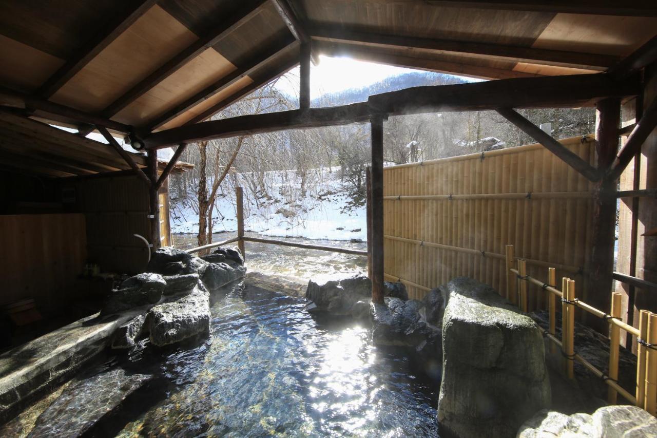 Honke Bankyu Hotel Nikko Exterior photo